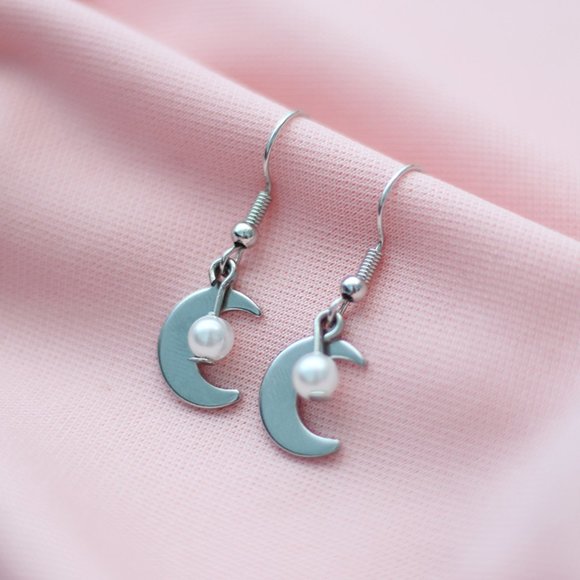 Pearl Moon Drop Earrings - Picture 1 of 4